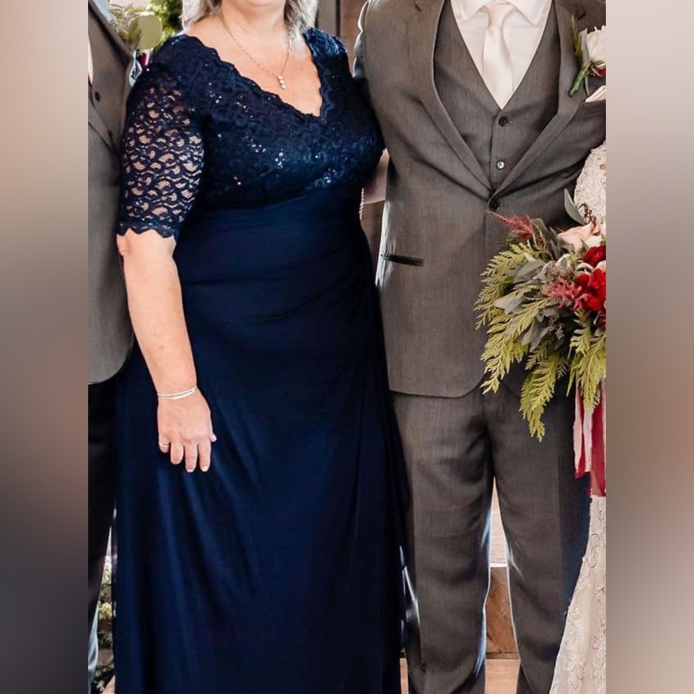 Betsy & Adam Navy Lace Sequin V-Neck Evening Dress - Picture 5 of 5